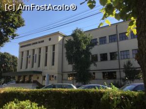 [P03] Sibiu - Universitatea Lucian Blaga - cladirea noua » foto by mishu
 - 
<span class="allrVoted glyphicon glyphicon-heart hidden" id="av928453"></span>
<a class="m-l-10 hidden" id="sv928453" onclick="voting_Foto_DelVot(,928453,27170)" role="button">șterge vot <span class="glyphicon glyphicon-remove"></span></a>
<a id="v9928453" class=" c-red"  onclick="voting_Foto_SetVot(928453)" role="button"><span class="glyphicon glyphicon-heart-empty"></span> <b>LIKE</b> = Votează poza</a> <img class="hidden"  id="f928453W9" src="/imagini/loader.gif" border="0" /><span class="AjErrMes hidden" id="e928453ErM"></span>