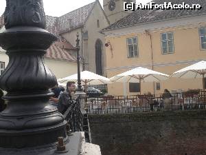 [P13] Podul mincinosilor din Sibiu si terasa de langa el » foto by dorgo
 - 
<span class="allrVoted glyphicon glyphicon-heart hidden" id="av521189"></span>
<a class="m-l-10 hidden" id="sv521189" onclick="voting_Foto_DelVot(,521189,27170)" role="button">șterge vot <span class="glyphicon glyphicon-remove"></span></a>
<a id="v9521189" class=" c-red"  onclick="voting_Foto_SetVot(521189)" role="button"><span class="glyphicon glyphicon-heart-empty"></span> <b>LIKE</b> = Votează poza</a> <img class="hidden"  id="f521189W9" src="/imagini/loader.gif" border="0" /><span class="AjErrMes hidden" id="e521189ErM"></span>