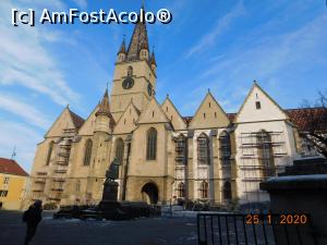[P12] Biserica Evanghelică şi statuia episcopului Georg Daniel Teutsch » foto by irinad
 - 
<span class="allrVoted glyphicon glyphicon-heart hidden" id="av1148731"></span>
<a class="m-l-10 hidden" id="sv1148731" onclick="voting_Foto_DelVot(,1148731,27170)" role="button">șterge vot <span class="glyphicon glyphicon-remove"></span></a>
<a id="v91148731" class=" c-red"  onclick="voting_Foto_SetVot(1148731)" role="button"><span class="glyphicon glyphicon-heart-empty"></span> <b>LIKE</b> = Votează poza</a> <img class="hidden"  id="f1148731W9" src="/imagini/loader.gif" border="0" /><span class="AjErrMes hidden" id="e1148731ErM"></span>