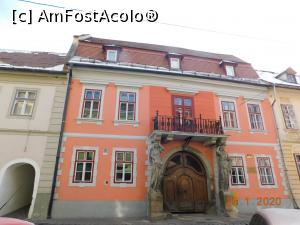 [P20] Casa cu Cariatide » foto by irinad
 - 
<span class="allrVoted glyphicon glyphicon-heart hidden" id="av1148739"></span>
<a class="m-l-10 hidden" id="sv1148739" onclick="voting_Foto_DelVot(,1148739,27170)" role="button">șterge vot <span class="glyphicon glyphicon-remove"></span></a>
<a id="v91148739" class=" c-red"  onclick="voting_Foto_SetVot(1148739)" role="button"><span class="glyphicon glyphicon-heart-empty"></span> <b>LIKE</b> = Votează poza</a> <img class="hidden"  id="f1148739W9" src="/imagini/loader.gif" border="0" /><span class="AjErrMes hidden" id="e1148739ErM"></span>