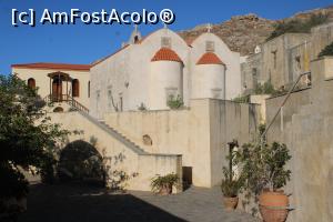 [P12] Creta, Moni Piso Preveli, Biserica Sf. Ioan Botezătorul văzută din curtea mănăstirii, aproape de muzeu » foto by mprofeanu
 - 
<span class="allrVoted glyphicon glyphicon-heart hidden" id="av1275117"></span>
<a class="m-l-10 hidden" id="sv1275117" onclick="voting_Foto_DelVot(,1275117,27187)" role="button">șterge vot <span class="glyphicon glyphicon-remove"></span></a>
<a id="v91275117" class=" c-red"  onclick="voting_Foto_SetVot(1275117)" role="button"><span class="glyphicon glyphicon-heart-empty"></span> <b>LIKE</b> = Votează poza</a> <img class="hidden"  id="f1275117W9" src="/imagini/loader.gif" border="0" /><span class="AjErrMes hidden" id="e1275117ErM"></span>