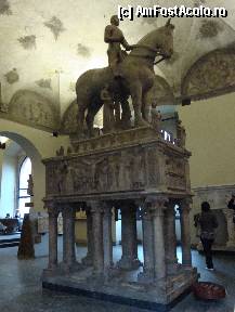 [P42] Milano, Castello Sforzesco: Muzeul de artă veche (Museo d'Arte Antica), sala 2, monumentul funerar al lui Bernabo Visconti realizat de Bonino da Campione (sec14)  » foto by mariana.olaru
 - 
<span class="allrVoted glyphicon glyphicon-heart hidden" id="av335730"></span>
<a class="m-l-10 hidden" id="sv335730" onclick="voting_Foto_DelVot(,335730,27191)" role="button">șterge vot <span class="glyphicon glyphicon-remove"></span></a>
<a id="v9335730" class=" c-red"  onclick="voting_Foto_SetVot(335730)" role="button"><span class="glyphicon glyphicon-heart-empty"></span> <b>LIKE</b> = Votează poza</a> <img class="hidden"  id="f335730W9" src="/imagini/loader.gif" border="0" /><span class="AjErrMes hidden" id="e335730ErM"></span>