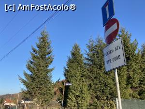 [P40] Pensiunea Valea Lungă – Cheia - intrarea pe strada Valea Lungă » foto by nicole33
 - 
<span class="allrVoted glyphicon glyphicon-heart hidden" id="av1268136"></span>
<a class="m-l-10 hidden" id="sv1268136" onclick="voting_Foto_DelVot(,1268136,27211)" role="button">șterge vot <span class="glyphicon glyphicon-remove"></span></a>
<a id="v91268136" class=" c-red"  onclick="voting_Foto_SetVot(1268136)" role="button"><span class="glyphicon glyphicon-heart-empty"></span> <b>LIKE</b> = Votează poza</a> <img class="hidden"  id="f1268136W9" src="/imagini/loader.gif" border="0" /><span class="AjErrMes hidden" id="e1268136ErM"></span>