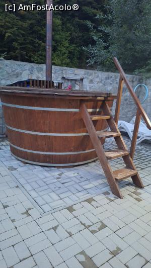 [P07] Cabana Rostoveanu - ciubăr » foto by Unbridled
 - 
<span class="allrVoted glyphicon glyphicon-heart hidden" id="av1385041"></span>
<a class="m-l-10 hidden" id="sv1385041" onclick="voting_Foto_DelVot(,1385041,27216)" role="button">șterge vot <span class="glyphicon glyphicon-remove"></span></a>
<a id="v91385041" class=" c-red"  onclick="voting_Foto_SetVot(1385041)" role="button"><span class="glyphicon glyphicon-heart-empty"></span> <b>LIKE</b> = Votează poza</a> <img class="hidden"  id="f1385041W9" src="/imagini/loader.gif" border="0" /><span class="AjErrMes hidden" id="e1385041ErM"></span>