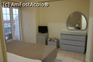 [P21] Agios Nikolaos, Hotel Creta, Camera 104, Dormitorul, Peretele cu elemente de mobilier » foto by mprofeanu
 - 
<span class="allrVoted glyphicon glyphicon-heart hidden" id="av1268877"></span>
<a class="m-l-10 hidden" id="sv1268877" onclick="voting_Foto_DelVot(,1268877,27217)" role="button">șterge vot <span class="glyphicon glyphicon-remove"></span></a>
<a id="v91268877" class=" c-red"  onclick="voting_Foto_SetVot(1268877)" role="button"><span class="glyphicon glyphicon-heart-empty"></span> <b>LIKE</b> = Votează poza</a> <img class="hidden"  id="f1268877W9" src="/imagini/loader.gif" border="0" /><span class="AjErrMes hidden" id="e1268877ErM"></span>