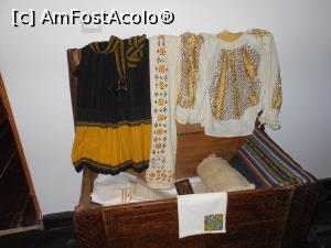 [P22] Valea Călugărească - Muzeul 'Crama 1777'. Expoziția etnografică.  » foto by iulianic
 - 
<span class="allrVoted glyphicon glyphicon-heart hidden" id="av987650"></span>
<a class="m-l-10 hidden" id="sv987650" onclick="voting_Foto_DelVot(,987650,27219)" role="button">șterge vot <span class="glyphicon glyphicon-remove"></span></a>
<a id="v9987650" class=" c-red"  onclick="voting_Foto_SetVot(987650)" role="button"><span class="glyphicon glyphicon-heart-empty"></span> <b>LIKE</b> = Votează poza</a> <img class="hidden"  id="f987650W9" src="/imagini/loader.gif" border="0" /><span class="AjErrMes hidden" id="e987650ErM"></span>