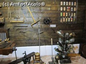 [P08] Muzeul Crama 1777, Valea Călugărească, Prahova. Atelier de dogărie » foto by mihaelavoicu
 - 
<span class="allrVoted glyphicon glyphicon-heart hidden" id="av1242635"></span>
<a class="m-l-10 hidden" id="sv1242635" onclick="voting_Foto_DelVot(,1242635,27219)" role="button">șterge vot <span class="glyphicon glyphicon-remove"></span></a>
<a id="v91242635" class=" c-red"  onclick="voting_Foto_SetVot(1242635)" role="button"><span class="glyphicon glyphicon-heart-empty"></span> <b>LIKE</b> = Votează poza</a> <img class="hidden"  id="f1242635W9" src="/imagini/loader.gif" border="0" /><span class="AjErrMes hidden" id="e1242635ErM"></span>