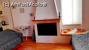 [P07] Apartamentul Phevos - livingul » foto by Carmen Ion
 - 
<span class="allrVoted glyphicon glyphicon-heart hidden" id="av1270263"></span>
<a class="m-l-10 hidden" id="sv1270263" onclick="voting_Foto_DelVot(,1270263,27226)" role="button">șterge vot <span class="glyphicon glyphicon-remove"></span></a>
<a id="v91270263" class=" c-red"  onclick="voting_Foto_SetVot(1270263)" role="button"><span class="glyphicon glyphicon-heart-empty"></span> <b>LIKE</b> = Votează poza</a> <img class="hidden"  id="f1270263W9" src="/imagini/loader.gif" border="0" /><span class="AjErrMes hidden" id="e1270263ErM"></span>