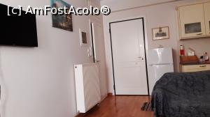 [P09] Apartamentul Phevos - livingul » foto by Carmen Ion
 - 
<span class="allrVoted glyphicon glyphicon-heart hidden" id="av1270265"></span>
<a class="m-l-10 hidden" id="sv1270265" onclick="voting_Foto_DelVot(,1270265,27226)" role="button">șterge vot <span class="glyphicon glyphicon-remove"></span></a>
<a id="v91270265" class=" c-red"  onclick="voting_Foto_SetVot(1270265)" role="button"><span class="glyphicon glyphicon-heart-empty"></span> <b>LIKE</b> = Votează poza</a> <img class="hidden"  id="f1270265W9" src="/imagini/loader.gif" border="0" /><span class="AjErrMes hidden" id="e1270265ErM"></span>