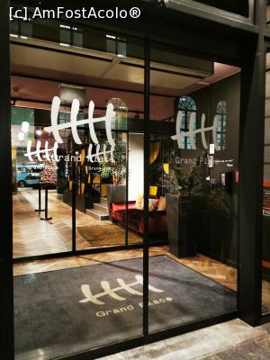 [P01] Hotel Hubert Grand Place » foto by cata2106
 - 
<span class="allrVoted glyphicon glyphicon-heart hidden" id="av1270297"></span>
<a class="m-l-10 hidden" id="sv1270297" onclick="voting_Foto_DelVot(,1270297,27228)" role="button">șterge vot <span class="glyphicon glyphicon-remove"></span></a>
<a id="v91270297" class=" c-red"  onclick="voting_Foto_SetVot(1270297)" role="button"><span class="glyphicon glyphicon-heart-empty"></span> <b>LIKE</b> = Votează poza</a> <img class="hidden"  id="f1270297W9" src="/imagini/loader.gif" border="0" /><span class="AjErrMes hidden" id="e1270297ErM"></span>
