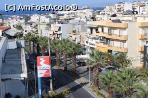 [P26] Heraklion, Vedere din balconul camerei 310 de la Hotelul Athinaikon, poză mărită, se vede marea... » foto by mprofeanu
 - 
<span class="allrVoted glyphicon glyphicon-heart hidden" id="av1270364"></span>
<a class="m-l-10 hidden" id="sv1270364" onclick="voting_Foto_DelVot(,1270364,27229)" role="button">șterge vot <span class="glyphicon glyphicon-remove"></span></a>
<a id="v91270364" class=" c-red"  onclick="voting_Foto_SetVot(1270364)" role="button"><span class="glyphicon glyphicon-heart-empty"></span> <b>LIKE</b> = Votează poza</a> <img class="hidden"  id="f1270364W9" src="/imagini/loader.gif" border="0" /><span class="AjErrMes hidden" id="e1270364ErM"></span>
