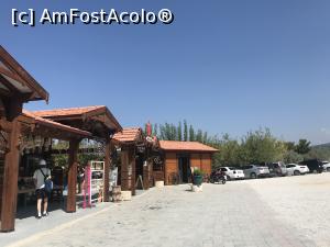 [P07] Cascada Gizlikent - magazine şi o parte a parcării » foto by nicole33
 - 
<span class="allrVoted glyphicon glyphicon-heart hidden" id="av1271389"></span>
<a class="m-l-10 hidden" id="sv1271389" onclick="voting_Foto_DelVot(,1271389,27238)" role="button">șterge vot <span class="glyphicon glyphicon-remove"></span></a>
<a id="v91271389" class=" c-red"  onclick="voting_Foto_SetVot(1271389)" role="button"><span class="glyphicon glyphicon-heart-empty"></span> <b>LIKE</b> = Votează poza</a> <img class="hidden"  id="f1271389W9" src="/imagini/loader.gif" border="0" /><span class="AjErrMes hidden" id="e1271389ErM"></span>