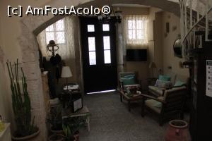 [P04] Rethymno, Loggia Traditional Suites, Intrarea văzută din interior » foto by mprofeanu
 - 
<span class="allrVoted glyphicon glyphicon-heart hidden" id="av1272370"></span>
<a class="m-l-10 hidden" id="sv1272370" onclick="voting_Foto_DelVot(,1272370,27245)" role="button">șterge vot <span class="glyphicon glyphicon-remove"></span></a>
<a id="v91272370" class=" c-red"  onclick="voting_Foto_SetVot(1272370)" role="button"><span class="glyphicon glyphicon-heart-empty"></span> <b>LIKE</b> = Votează poza</a> <img class="hidden"  id="f1272370W9" src="/imagini/loader.gif" border="0" /><span class="AjErrMes hidden" id="e1272370ErM"></span>