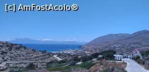 [P04] Privelişte spre mare din drumul spre Agia Marina. Se zăreşte în depărtare insula Karpathos » foto by irinad
 - 
<span class="allrVoted glyphicon glyphicon-heart hidden" id="av1273563"></span>
<a class="m-l-10 hidden" id="sv1273563" onclick="voting_Foto_DelVot(,1273563,27259)" role="button">șterge vot <span class="glyphicon glyphicon-remove"></span></a>
<a id="v91273563" class=" c-red"  onclick="voting_Foto_SetVot(1273563)" role="button"><span class="glyphicon glyphicon-heart-empty"></span> <b>LIKE</b> = Votează poza</a> <img class="hidden"  id="f1273563W9" src="/imagini/loader.gif" border="0" /><span class="AjErrMes hidden" id="e1273563ErM"></span>