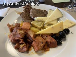 [P63] Melia Madeira Mare 5* - cină » foto by nicole33
 - 
<span class="allrVoted glyphicon glyphicon-heart hidden" id="av1407649"></span>
<a class="m-l-10 hidden" id="sv1407649" onclick="voting_Foto_DelVot(,1407649,27271)" role="button">șterge vot <span class="glyphicon glyphicon-remove"></span></a>
<a id="v91407649" class=" c-red"  onclick="voting_Foto_SetVot(1407649)" role="button"><span class="glyphicon glyphicon-heart-empty"></span> <b>LIKE</b> = Votează poza</a> <img class="hidden"  id="f1407649W9" src="/imagini/loader.gif" border="0" /><span class="AjErrMes hidden" id="e1407649ErM"></span>
