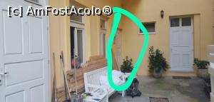 [P10] Gazda ne-a trimis pe whatsapp ușa la care trebuie să ne oprim. Cu puțină dezordine în jur. » foto by Aurici
 - 
<span class="allrVoted glyphicon glyphicon-heart hidden" id="av1277077"></span>
<a class="m-l-10 hidden" id="sv1277077" onclick="voting_Foto_DelVot(,1277077,27296)" role="button">șterge vot <span class="glyphicon glyphicon-remove"></span></a>
<a id="v91277077" class=" c-red"  onclick="voting_Foto_SetVot(1277077)" role="button"><span class="glyphicon glyphicon-heart-empty"></span> <b>LIKE</b> = Votează poza</a> <img class="hidden"  id="f1277077W9" src="/imagini/loader.gif" border="0" /><span class="AjErrMes hidden" id="e1277077ErM"></span>