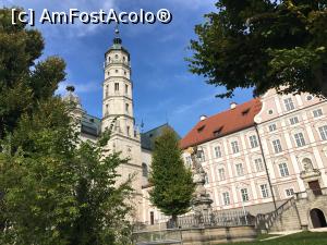 [P20] Bazilica și mînăstirea văzute din curte » foto by AZE
 - 
<span class="allrVoted glyphicon glyphicon-heart hidden" id="av1277926"></span>
<a class="m-l-10 hidden" id="sv1277926" onclick="voting_Foto_DelVot(,1277926,27301)" role="button">șterge vot <span class="glyphicon glyphicon-remove"></span></a>
<a id="v91277926" class=" c-red"  onclick="voting_Foto_SetVot(1277926)" role="button"><span class="glyphicon glyphicon-heart-empty"></span> <b>LIKE</b> = Votează poza</a> <img class="hidden"  id="f1277926W9" src="/imagini/loader.gif" border="0" /><span class="AjErrMes hidden" id="e1277926ErM"></span>