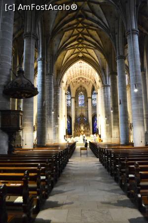 [P10] Interior biserica Heilige Kreuz-aici am surprins niște muzicanți » foto by AZE
 - 
<span class="allrVoted glyphicon glyphicon-heart hidden" id="av1278460"></span>
<a class="m-l-10 hidden" id="sv1278460" onclick="voting_Foto_DelVot(,1278460,27301)" role="button">șterge vot <span class="glyphicon glyphicon-remove"></span></a>
<a id="v91278460" class=" c-red"  onclick="voting_Foto_SetVot(1278460)" role="button"><span class="glyphicon glyphicon-heart-empty"></span> <b>LIKE</b> = Votează poza</a> <img class="hidden"  id="f1278460W9" src="/imagini/loader.gif" border="0" /><span class="AjErrMes hidden" id="e1278460ErM"></span>