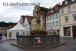 [P16] Marienbrunnen din Marktplatz » foto by AZE
 - 
<span class="allrVoted glyphicon glyphicon-heart hidden" id="av1278466"></span>
<a class="m-l-10 hidden" id="sv1278466" onclick="voting_Foto_DelVot(,1278466,27301)" role="button">șterge vot <span class="glyphicon glyphicon-remove"></span></a>
<a id="v91278466" class=" c-red"  onclick="voting_Foto_SetVot(1278466)" role="button"><span class="glyphicon glyphicon-heart-empty"></span> <b>LIKE</b> = Votează poza</a> <img class="hidden"  id="f1278466W9" src="/imagini/loader.gif" border="0" /><span class="AjErrMes hidden" id="e1278466ErM"></span>