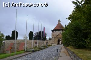[P01] Schloss ob Elwangen-intrarea » foto by AZE
 - 
<span class="allrVoted glyphicon glyphicon-heart hidden" id="av1278763"></span>
<a class="m-l-10 hidden" id="sv1278763" onclick="voting_Foto_DelVot(,1278763,27301)" role="button">șterge vot <span class="glyphicon glyphicon-remove"></span></a>
<a id="v91278763" class=" c-red"  onclick="voting_Foto_SetVot(1278763)" role="button"><span class="glyphicon glyphicon-heart-empty"></span> <b>LIKE</b> = Votează poza</a> <img class="hidden"  id="f1278763W9" src="/imagini/loader.gif" border="0" /><span class="AjErrMes hidden" id="e1278763ErM"></span>