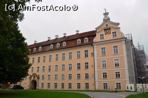 [P09] Schloss Elwangen » foto by AZE
 - 
<span class="allrVoted glyphicon glyphicon-heart hidden" id="av1278771"></span>
<a class="m-l-10 hidden" id="sv1278771" onclick="voting_Foto_DelVot(,1278771,27301)" role="button">șterge vot <span class="glyphicon glyphicon-remove"></span></a>
<a id="v91278771" class=" c-red"  onclick="voting_Foto_SetVot(1278771)" role="button"><span class="glyphicon glyphicon-heart-empty"></span> <b>LIKE</b> = Votează poza</a> <img class="hidden"  id="f1278771W9" src="/imagini/loader.gif" border="0" /><span class="AjErrMes hidden" id="e1278771ErM"></span>