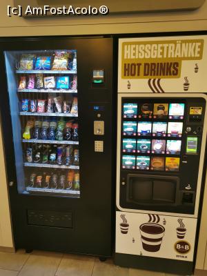 [P12] Automat de produse in holul de intrare » foto by ultrasro
 - 
<span class="allrVoted glyphicon glyphicon-heart hidden" id="av1278538"></span>
<a class="m-l-10 hidden" id="sv1278538" onclick="voting_Foto_DelVot(,1278538,27311)" role="button">șterge vot <span class="glyphicon glyphicon-remove"></span></a>
<a id="v91278538" class=" c-red"  onclick="voting_Foto_SetVot(1278538)" role="button"><span class="glyphicon glyphicon-heart-empty"></span> <b>LIKE</b> = Votează poza</a> <img class="hidden"  id="f1278538W9" src="/imagini/loader.gif" border="0" /><span class="AjErrMes hidden" id="e1278538ErM"></span>
