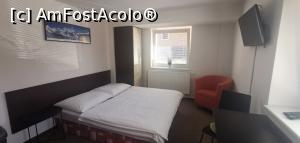 [P12] Camera studio, curată cu lenjerie apretată, ceea ce am văzut mai rar în ultima vreme. » foto by Aurici
 - 
<span class="allrVoted glyphicon glyphicon-heart hidden" id="av1278582"></span>
<a class="m-l-10 hidden" id="sv1278582" onclick="voting_Foto_DelVot(,1278582,27312)" role="button">șterge vot <span class="glyphicon glyphicon-remove"></span></a>
<a id="v91278582" class=" c-red"  onclick="voting_Foto_SetVot(1278582)" role="button"><span class="glyphicon glyphicon-heart-empty"></span> <b>LIKE</b> = Votează poza</a> <img class="hidden"  id="f1278582W9" src="/imagini/loader.gif" border="0" /><span class="AjErrMes hidden" id="e1278582ErM"></span>