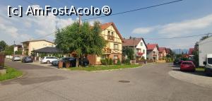 [P02] Mica intersecție în care se află în localitatea pitorească, Demänová. » foto by Aurici
 - 
<span class="allrVoted glyphicon glyphicon-heart hidden" id="av1278572"></span>
<a class="m-l-10 hidden" id="sv1278572" onclick="voting_Foto_DelVot(,1278572,27312)" role="button">șterge vot <span class="glyphicon glyphicon-remove"></span></a>
<a id="v91278572" class=" c-red"  onclick="voting_Foto_SetVot(1278572)" role="button"><span class="glyphicon glyphicon-heart-empty"></span> <b>LIKE</b> = Votează poza</a> <img class="hidden"  id="f1278572W9" src="/imagini/loader.gif" border="0" /><span class="AjErrMes hidden" id="e1278572ErM"></span>