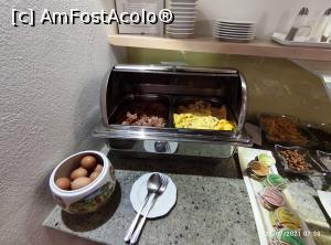 [P09] Ceva ouă fierte, omletă și bacon prăjit. » foto by ultrasro
 - 
<span class="allrVoted glyphicon glyphicon-heart hidden" id="av1278662"></span>
<a class="m-l-10 hidden" id="sv1278662" onclick="voting_Foto_DelVot(,1278662,27314)" role="button">șterge vot <span class="glyphicon glyphicon-remove"></span></a>
<a id="v91278662" class=" c-red"  onclick="voting_Foto_SetVot(1278662)" role="button"><span class="glyphicon glyphicon-heart-empty"></span> <b>LIKE</b> = Votează poza</a> <img class="hidden"  id="f1278662W9" src="/imagini/loader.gif" border="0" /><span class="AjErrMes hidden" id="e1278662ErM"></span>