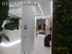 [P11] Hotelul Francisco I, în stânga recepţie, în dreapta restaurantul şi barul » foto by irinad
 - 
<span class="allrVoted glyphicon glyphicon-heart hidden" id="av1279708"></span>
<a class="m-l-10 hidden" id="sv1279708" onclick="voting_Foto_DelVot(,1279708,27332)" role="button">șterge vot <span class="glyphicon glyphicon-remove"></span></a>
<a id="v91279708" class=" c-red"  onclick="voting_Foto_SetVot(1279708)" role="button"><span class="glyphicon glyphicon-heart-empty"></span> <b>LIKE</b> = Votează poza</a> <img class="hidden"  id="f1279708W9" src="/imagini/loader.gif" border="0" /><span class="AjErrMes hidden" id="e1279708ErM"></span>