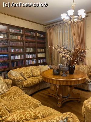 [P02] lounge-ul sau biblioteca de la parter » foto by ailynuka
 - 
<span class="allrVoted glyphicon glyphicon-heart hidden" id="av1280127"></span>
<a class="m-l-10 hidden" id="sv1280127" onclick="voting_Foto_DelVot(,1280127,27335)" role="button">șterge vot <span class="glyphicon glyphicon-remove"></span></a>
<a id="v91280127" class=" c-red"  onclick="voting_Foto_SetVot(1280127)" role="button"><span class="glyphicon glyphicon-heart-empty"></span> <b>LIKE</b> = Votează poza</a> <img class="hidden"  id="f1280127W9" src="/imagini/loader.gif" border="0" /><span class="AjErrMes hidden" id="e1280127ErM"></span>