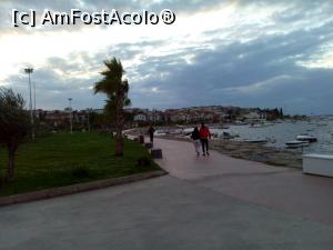 [P09] Promenada de pe malul marii » foto by Yoda
 - 
<span class="allrVoted glyphicon glyphicon-heart hidden" id="av1280443"></span>
<a class="m-l-10 hidden" id="sv1280443" onclick="voting_Foto_DelVot(,1280443,27341)" role="button">șterge vot <span class="glyphicon glyphicon-remove"></span></a>
<a id="v91280443" class=" c-red"  onclick="voting_Foto_SetVot(1280443)" role="button"><span class="glyphicon glyphicon-heart-empty"></span> <b>LIKE</b> = Votează poza</a> <img class="hidden"  id="f1280443W9" src="/imagini/loader.gif" border="0" /><span class="AjErrMes hidden" id="e1280443ErM"></span>