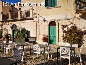 [P04] Terasa restaurantului Grotta nei Sassi » foto by crismis
 - 
<span class="allrVoted glyphicon glyphicon-heart hidden" id="av1280598"></span>
<a class="m-l-10 hidden" id="sv1280598" onclick="voting_Foto_DelVot(,1280598,27345)" role="button">șterge vot <span class="glyphicon glyphicon-remove"></span></a>
<a id="v91280598" class=" c-red"  onclick="voting_Foto_SetVot(1280598)" role="button"><span class="glyphicon glyphicon-heart-empty"></span> <b>LIKE</b> = Votează poza</a> <img class="hidden"  id="f1280598W9" src="/imagini/loader.gif" border="0" /><span class="AjErrMes hidden" id="e1280598ErM"></span>