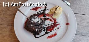 [P55] Restaurantul Peșterii de Gheață, brownies. » foto by Aurici
 - 
<span class="allrVoted glyphicon glyphicon-heart hidden" id="av1281655"></span>
<a class="m-l-10 hidden" id="sv1281655" onclick="voting_Foto_DelVot(,1281655,27355)" role="button">șterge vot <span class="glyphicon glyphicon-remove"></span></a>
<a id="v91281655" class=" c-red"  onclick="voting_Foto_SetVot(1281655)" role="button"><span class="glyphicon glyphicon-heart-empty"></span> <b>LIKE</b> = Votează poza</a> <img class="hidden"  id="f1281655W9" src="/imagini/loader.gif" border="0" /><span class="AjErrMes hidden" id="e1281655ErM"></span>