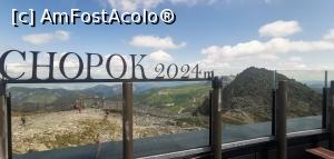 [P18] Platoul din fața rotondei. În stânga, mai jos, o altă fereastră, loc de ședințe foto. » foto by Aurici
 - 
<span class="allrVoted glyphicon glyphicon-heart hidden" id="av1283171"></span>
<a class="m-l-10 hidden" id="sv1283171" onclick="voting_Foto_DelVot(,1283171,27355)" role="button">șterge vot <span class="glyphicon glyphicon-remove"></span></a>
<a id="v91283171" class=" c-red"  onclick="voting_Foto_SetVot(1283171)" role="button"><span class="glyphicon glyphicon-heart-empty"></span> <b>LIKE</b> = Votează poza</a> <img class="hidden"  id="f1283171W9" src="/imagini/loader.gif" border="0" /><span class="AjErrMes hidden" id="e1283171ErM"></span>