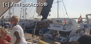 [P50] Vaporasele albe asteapta turistii in port. » foto by Lisa
 - 
<span class="allrVoted glyphicon glyphicon-heart hidden" id="av1281706"></span>
<a class="m-l-10 hidden" id="sv1281706" onclick="voting_Foto_DelVot(,1281706,27357)" role="button">șterge vot <span class="glyphicon glyphicon-remove"></span></a>
<a id="v91281706" class=" c-red"  onclick="voting_Foto_SetVot(1281706)" role="button"><span class="glyphicon glyphicon-heart-empty"></span> <b>LIKE</b> = Votează poza</a> <img class="hidden"  id="f1281706W9" src="/imagini/loader.gif" border="0" /><span class="AjErrMes hidden" id="e1281706ErM"></span>