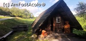 [P45] Sălașul de la ieșirea din sat (intrarea). » foto by Aurici
 - 
<span class="allrVoted glyphicon glyphicon-heart hidden" id="av1282267"></span>
<a class="m-l-10 hidden" id="sv1282267" onclick="voting_Foto_DelVot(,1282267,27361)" role="button">șterge vot <span class="glyphicon glyphicon-remove"></span></a>
<a id="v91282267" class=" c-red"  onclick="voting_Foto_SetVot(1282267)" role="button"><span class="glyphicon glyphicon-heart-empty"></span> <b>LIKE</b> = Votează poza</a> <img class="hidden"  id="f1282267W9" src="/imagini/loader.gif" border="0" /><span class="AjErrMes hidden" id="e1282267ErM"></span>