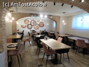 [P05] Restaurantul de la demisol. » foto by Safta Radu
 - 
<span class="allrVoted glyphicon glyphicon-heart hidden" id="av1282278"></span>
<a class="m-l-10 hidden" id="sv1282278" onclick="voting_Foto_DelVot(,1282278,27363)" role="button">șterge vot <span class="glyphicon glyphicon-remove"></span></a>
<a id="v91282278" class=" c-red"  onclick="voting_Foto_SetVot(1282278)" role="button"><span class="glyphicon glyphicon-heart-empty"></span> <b>LIKE</b> = Votează poza</a> <img class="hidden"  id="f1282278W9" src="/imagini/loader.gif" border="0" /><span class="AjErrMes hidden" id="e1282278ErM"></span>