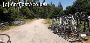 [P28] Prima stație de biciclete de la ieșirea din canionul  <strong>Suchá Belá.</strong> » foto by Aurici
 - 
<span class="allrVoted glyphicon glyphicon-heart hidden" id="av1283629"></span>
<a class="m-l-10 hidden" id="sv1283629" onclick="voting_Foto_DelVot(,1283629,27374)" role="button">șterge vot <span class="glyphicon glyphicon-remove"></span></a>
<a id="v91283629" class=" c-red"  onclick="voting_Foto_SetVot(1283629)" role="button"><span class="glyphicon glyphicon-heart-empty"></span> <b>LIKE</b> = Votează poza</a> <img class="hidden"  id="f1283629W9" src="/imagini/loader.gif" border="0" /><span class="AjErrMes hidden" id="e1283629ErM"></span>