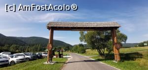 [P03] Poarta de intrare în parc de la Podlesok. » foto by Aurici
 - 
<span class="allrVoted glyphicon glyphicon-heart hidden" id="av1283604"></span>
<a class="m-l-10 hidden" id="sv1283604" onclick="voting_Foto_DelVot(,1283604,27374)" role="button">șterge vot <span class="glyphicon glyphicon-remove"></span></a>
<a id="v91283604" class=" c-red"  onclick="voting_Foto_SetVot(1283604)" role="button"><span class="glyphicon glyphicon-heart-empty"></span> <b>LIKE</b> = Votează poza</a> <img class="hidden"  id="f1283604W9" src="/imagini/loader.gif" border="0" /><span class="AjErrMes hidden" id="e1283604ErM"></span>