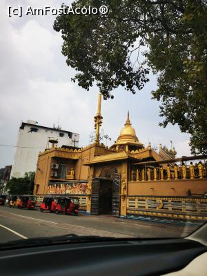 [P52] Templu în Colombo » foto by cata2106
 - 
<span class="allrVoted glyphicon glyphicon-heart hidden" id="av1284608"></span>
<a class="m-l-10 hidden" id="sv1284608" onclick="voting_Foto_DelVot(,1284608,27382)" role="button">șterge vot <span class="glyphicon glyphicon-remove"></span></a>
<a id="v91284608" class=" c-red"  onclick="voting_Foto_SetVot(1284608)" role="button"><span class="glyphicon glyphicon-heart-empty"></span> <b>LIKE</b> = Votează poza</a> <img class="hidden"  id="f1284608W9" src="/imagini/loader.gif" border="0" /><span class="AjErrMes hidden" id="e1284608ErM"></span>