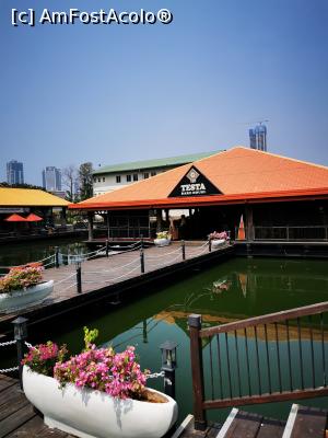 [P56] Pettah Floating Market » foto by cata2106
 - 
<span class="allrVoted glyphicon glyphicon-heart hidden" id="av1284612"></span>
<a class="m-l-10 hidden" id="sv1284612" onclick="voting_Foto_DelVot(,1284612,27382)" role="button">șterge vot <span class="glyphicon glyphicon-remove"></span></a>
<a id="v91284612" class=" c-red"  onclick="voting_Foto_SetVot(1284612)" role="button"><span class="glyphicon glyphicon-heart-empty"></span> <b>LIKE</b> = Votează poza</a> <img class="hidden"  id="f1284612W9" src="/imagini/loader.gif" border="0" /><span class="AjErrMes hidden" id="e1284612ErM"></span>