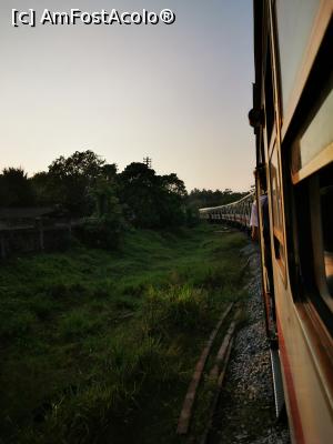 [P97] Cu trenul spre Negombo » foto by cata2106
 - 
<span class="allrVoted glyphicon glyphicon-heart hidden" id="av1284653"></span>
<a class="m-l-10 hidden" id="sv1284653" onclick="voting_Foto_DelVot(,1284653,27382)" role="button">șterge vot <span class="glyphicon glyphicon-remove"></span></a>
<a id="v91284653" class=" c-red"  onclick="voting_Foto_SetVot(1284653)" role="button"><span class="glyphicon glyphicon-heart-empty"></span> <b>LIKE</b> = Votează poza</a> <img class="hidden"  id="f1284653W9" src="/imagini/loader.gif" border="0" /><span class="AjErrMes hidden" id="e1284653ErM"></span>