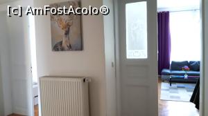 [P09] Holul de intrare în apartament » foto by Carmen Ion
 - 
<span class="allrVoted glyphicon glyphicon-heart hidden" id="av1288007"></span>
<a class="m-l-10 hidden" id="sv1288007" onclick="voting_Foto_DelVot(,1288007,27402)" role="button">șterge vot <span class="glyphicon glyphicon-remove"></span></a>
<a id="v91288007" class=" c-red"  onclick="voting_Foto_SetVot(1288007)" role="button"><span class="glyphicon glyphicon-heart-empty"></span> <b>LIKE</b> = Votează poza</a> <img class="hidden"  id="f1288007W9" src="/imagini/loader.gif" border="0" /><span class="AjErrMes hidden" id="e1288007ErM"></span>