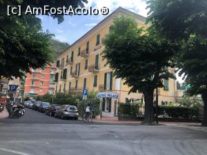 [P76] Levanto - Hotel Palace » foto by mishu
 - 
<span class="allrVoted glyphicon glyphicon-heart hidden" id="av1289153"></span>
<a class="m-l-10 hidden" id="sv1289153" onclick="voting_Foto_DelVot(,1289153,27408)" role="button">șterge vot <span class="glyphicon glyphicon-remove"></span></a>
<a id="v91289153" class=" c-red"  onclick="voting_Foto_SetVot(1289153)" role="button"><span class="glyphicon glyphicon-heart-empty"></span> <b>LIKE</b> = Votează poza</a> <img class="hidden"  id="f1289153W9" src="/imagini/loader.gif" border="0" /><span class="AjErrMes hidden" id="e1289153ErM"></span>