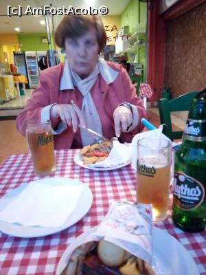 [P02] Amica mea si souvlaki! » foto by ile57b
 - 
<span class="allrVoted glyphicon glyphicon-heart hidden" id="av1292112"></span>
<a class="m-l-10 hidden" id="sv1292112" onclick="voting_Foto_DelVot(,1292112,27422)" role="button">șterge vot <span class="glyphicon glyphicon-remove"></span></a>
<a id="v91292112" class=" c-red"  onclick="voting_Foto_SetVot(1292112)" role="button"><span class="glyphicon glyphicon-heart-empty"></span> <b>LIKE</b> = Votează poza</a> <img class="hidden"  id="f1292112W9" src="/imagini/loader.gif" border="0" /><span class="AjErrMes hidden" id="e1292112ErM"></span>