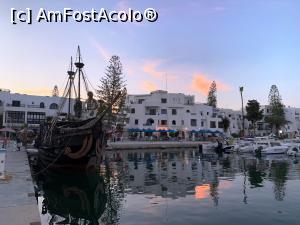 [P11] POrtul turistic așteptând clienții » foto by AZE
 - 
<span class="allrVoted glyphicon glyphicon-heart hidden" id="av1317901"></span>
<a class="m-l-10 hidden" id="sv1317901" onclick="voting_Foto_DelVot(,1317901,27433)" role="button">șterge vot <span class="glyphicon glyphicon-remove"></span></a>
<a id="v91317901" class=" c-red"  onclick="voting_Foto_SetVot(1317901)" role="button"><span class="glyphicon glyphicon-heart-empty"></span> <b>LIKE</b> = Votează poza</a> <img class="hidden"  id="f1317901W9" src="/imagini/loader.gif" border="0" /><span class="AjErrMes hidden" id="e1317901ErM"></span>
