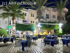 [P28] Restaurant pe lângă Maison des Jardins » foto by AZE
 - 
<span class="allrVoted glyphicon glyphicon-heart hidden" id="av1317918"></span>
<a class="m-l-10 hidden" id="sv1317918" onclick="voting_Foto_DelVot(,1317918,27433)" role="button">șterge vot <span class="glyphicon glyphicon-remove"></span></a>
<a id="v91317918" class=" c-red"  onclick="voting_Foto_SetVot(1317918)" role="button"><span class="glyphicon glyphicon-heart-empty"></span> <b>LIKE</b> = Votează poza</a> <img class="hidden"  id="f1317918W9" src="/imagini/loader.gif" border="0" /><span class="AjErrMes hidden" id="e1317918ErM"></span>