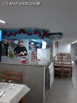 [P02] interior local-bar » foto by ile57b
 - 
<span class="allrVoted glyphicon glyphicon-heart hidden" id="av1294062"></span>
<a class="m-l-10 hidden" id="sv1294062" onclick="voting_Foto_DelVot(,1294062,27440)" role="button">șterge vot <span class="glyphicon glyphicon-remove"></span></a>
<a id="v91294062" class=" c-red"  onclick="voting_Foto_SetVot(1294062)" role="button"><span class="glyphicon glyphicon-heart-empty"></span> <b>LIKE</b> = Votează poza</a> <img class="hidden"  id="f1294062W9" src="/imagini/loader.gif" border="0" /><span class="AjErrMes hidden" id="e1294062ErM"></span>
