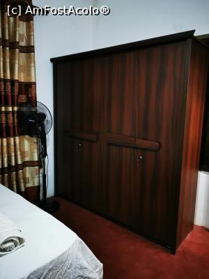 [P04] Dulap în dormitor » foto by cata2106
 - 
<span class="allrVoted glyphicon glyphicon-heart hidden" id="av1294407"></span>
<a class="m-l-10 hidden" id="sv1294407" onclick="voting_Foto_DelVot(,1294407,27442)" role="button">șterge vot <span class="glyphicon glyphicon-remove"></span></a>
<a id="v91294407" class=" c-red"  onclick="voting_Foto_SetVot(1294407)" role="button"><span class="glyphicon glyphicon-heart-empty"></span> <b>LIKE</b> = Votează poza</a> <img class="hidden"  id="f1294407W9" src="/imagini/loader.gif" border="0" /><span class="AjErrMes hidden" id="e1294407ErM"></span>